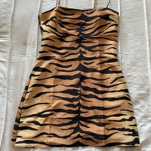 Realisation Par Tiger Dress
